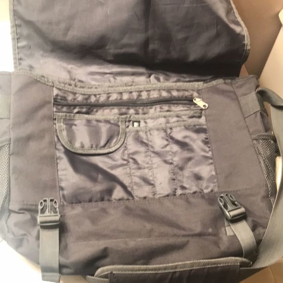 Intrepid laptop bag/case - Picture 3 of 6